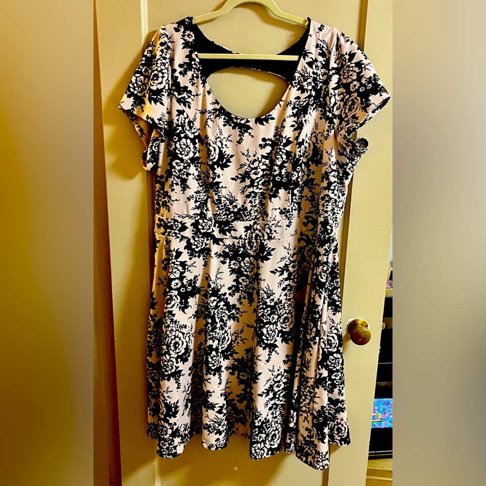 City Chic Vintage Floral Dress